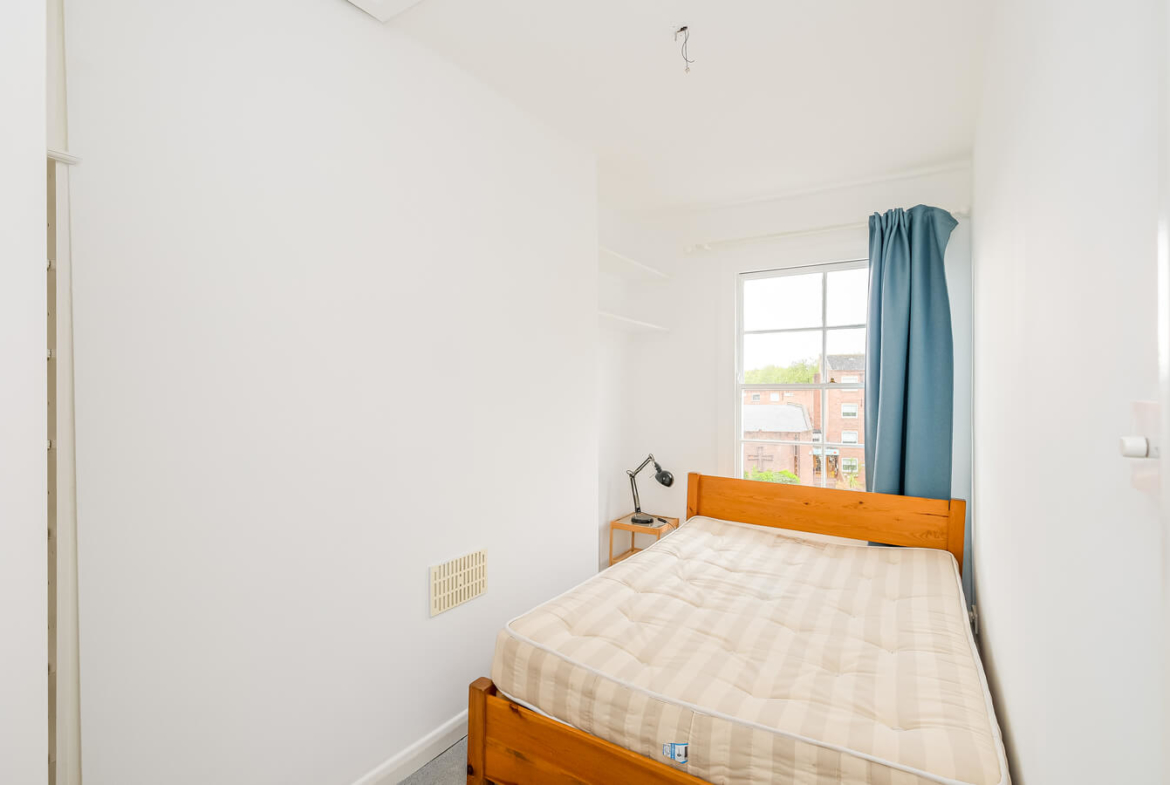 One Bedroom Flat For Rent - Hackney - London - E9 5HP