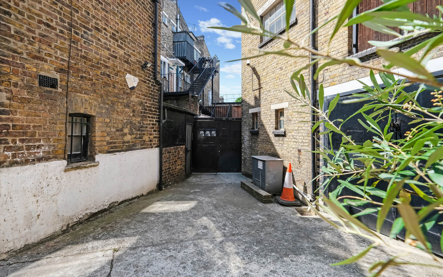 Commercial Property For Rent in Hackney London